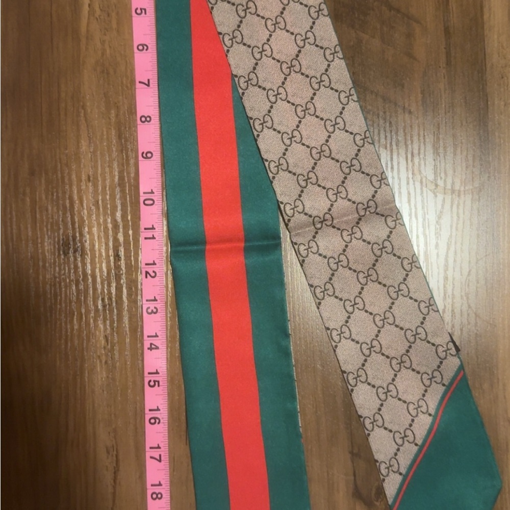 Gucci Beige and Green Twilly - Picture 4 of 4